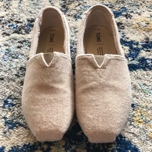 Fur lined Womens Toms